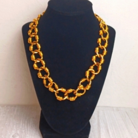 Buttery Sunset Gold-Tone Chunky Crafted Cleo Goddess Necklace - Picture 9 of 9